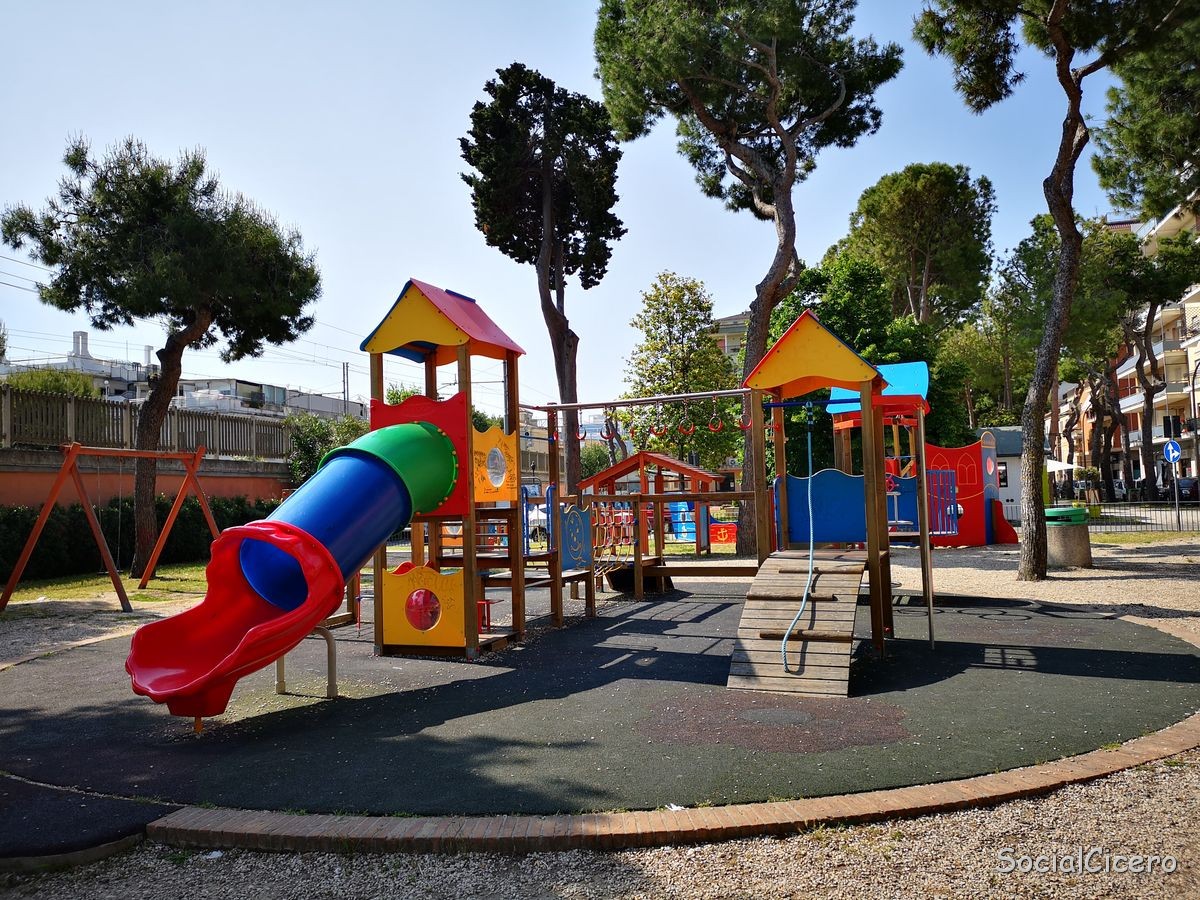 parco giochi Pineta Ricciotti Grottammare 5