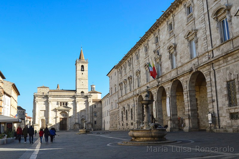 Ascoli Piceno - Piazza Arringo