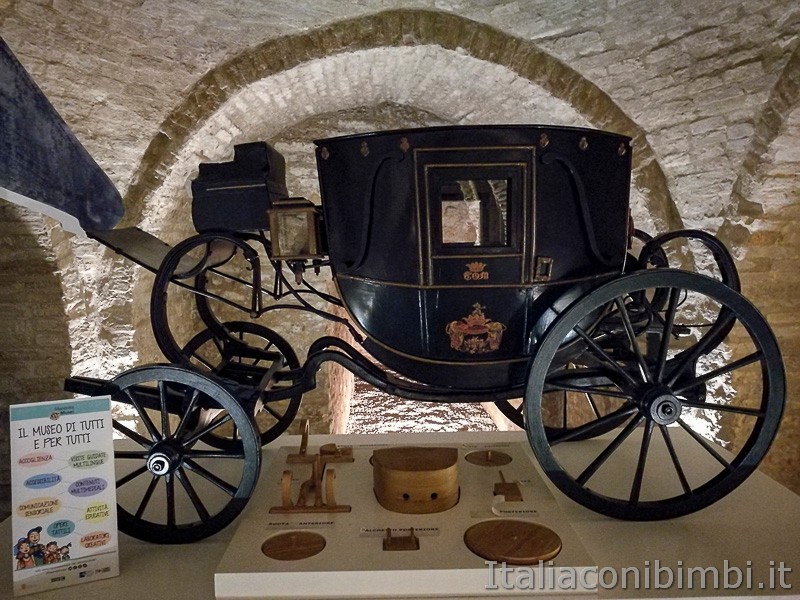 Macerata-Museo-delle-carrozze